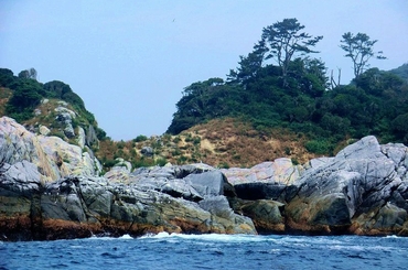 海から見た足島